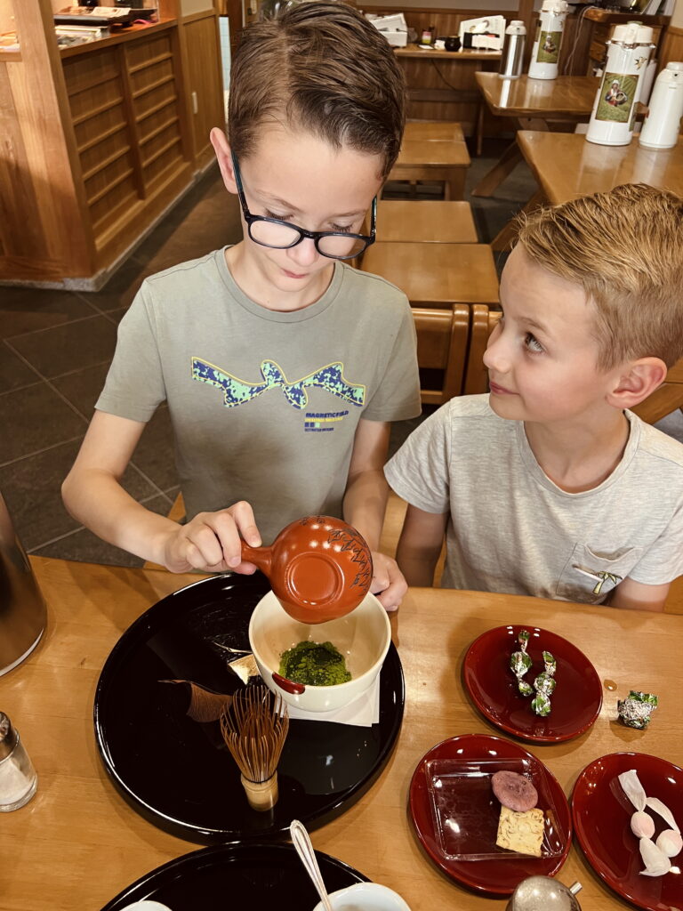 Is Japan een duur land? – Kitsune Travel Tea ceremony