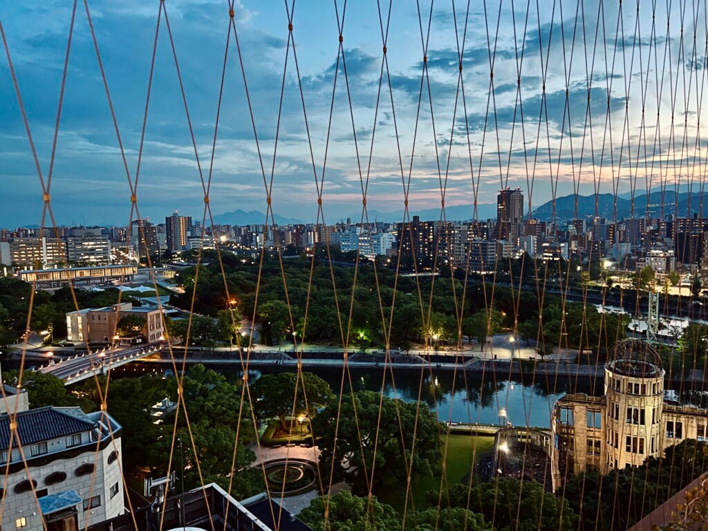 Hiroshima met kinderen – Kitsune Travel Hiroshima Orizuru Tower view