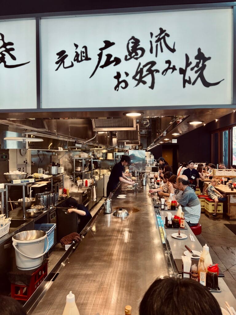 Hiroshima met kinderen – Kitsune Travel Hiroshima Orizuru Tower Diner
