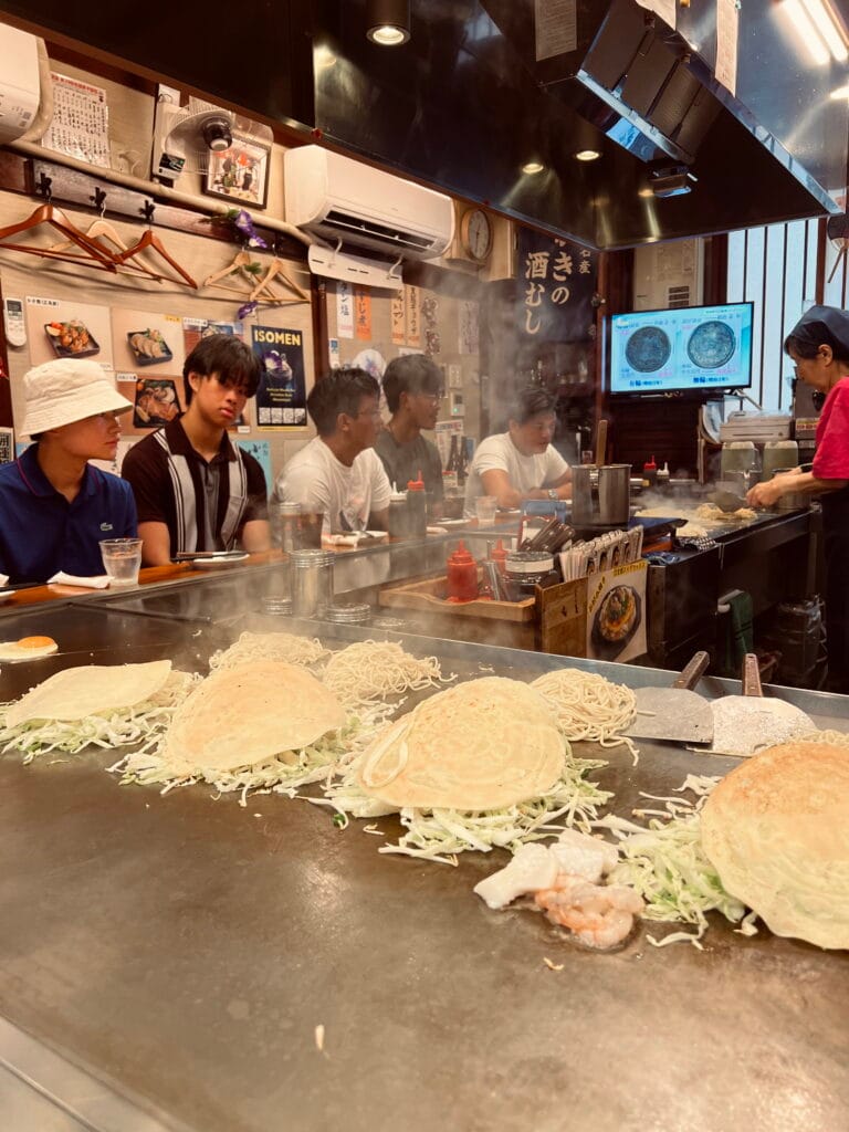 Hiroshima met kinderen – Kitsune Travel Okonomimura