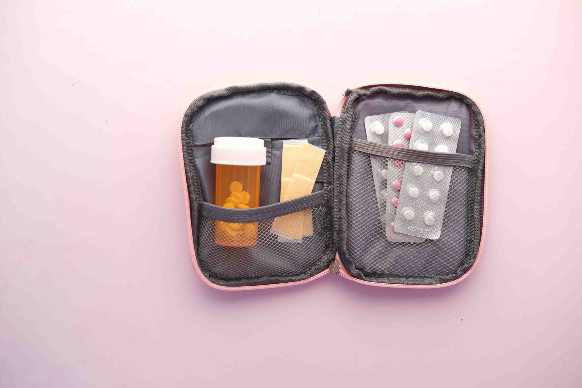 Medicijnen meenemen naar Japan: wat mag wel, wat niet – Kitsune Travel Medicatie in reistasje