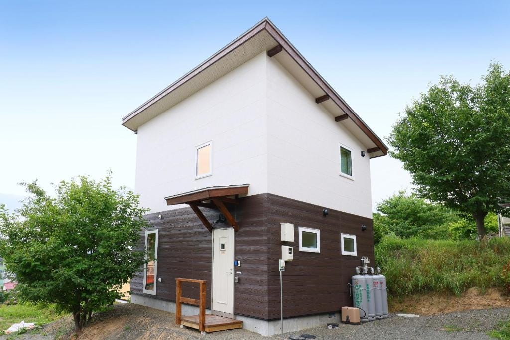 Hill House B NakaFurano