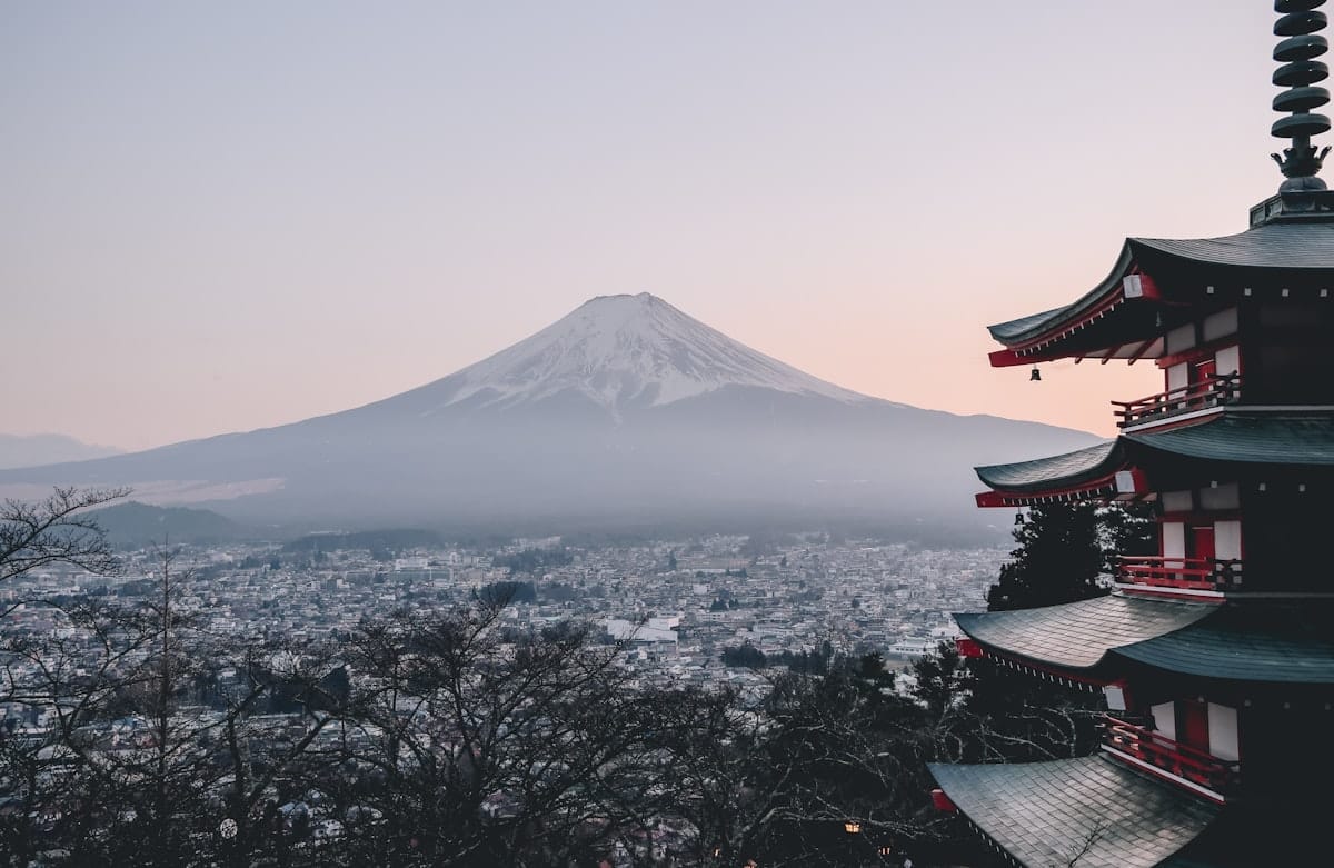 Hakone met kinderen – Kitsune Travel Fuji Hakone dagtour vanuit Tokyo ropeway meer Ashi