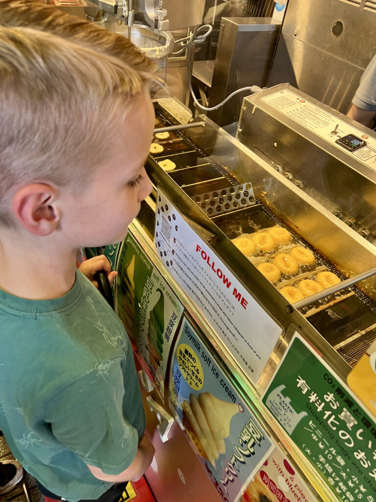 Kyoto met kinderen – Kitsune Travel Nishiki market Donuts